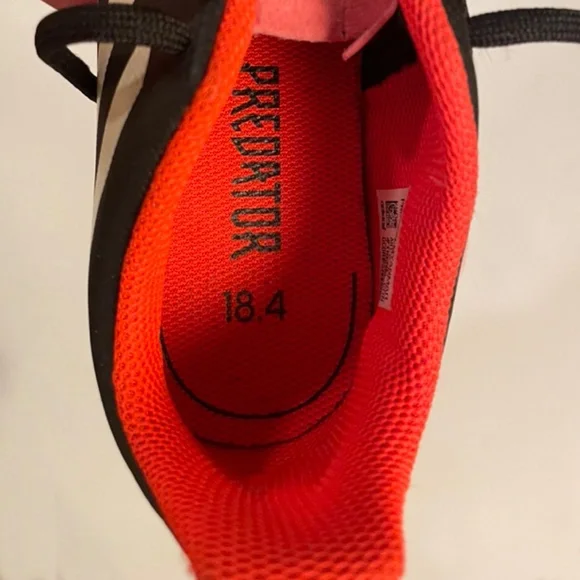 ADIDAS Flexible Ground Predator 18.4 (unisex-child) Soccer Cleats / Shoes - Picture 10 of 12